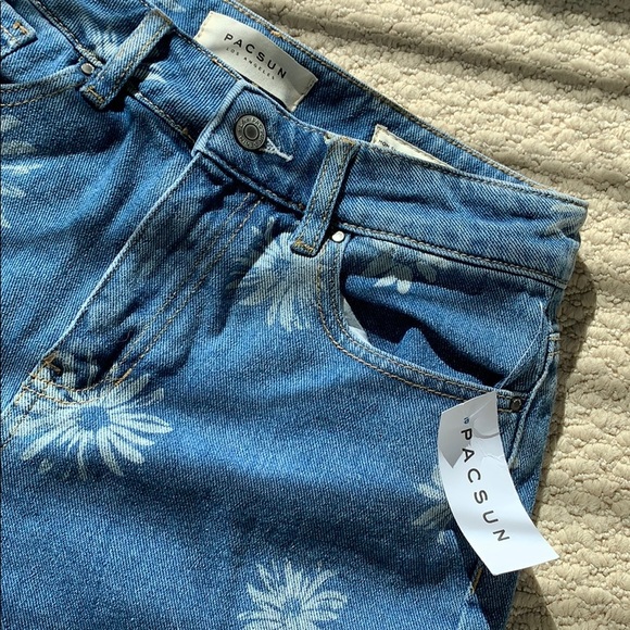 NWT PacSun Floral Mom Shorts - Picture 4 of 7